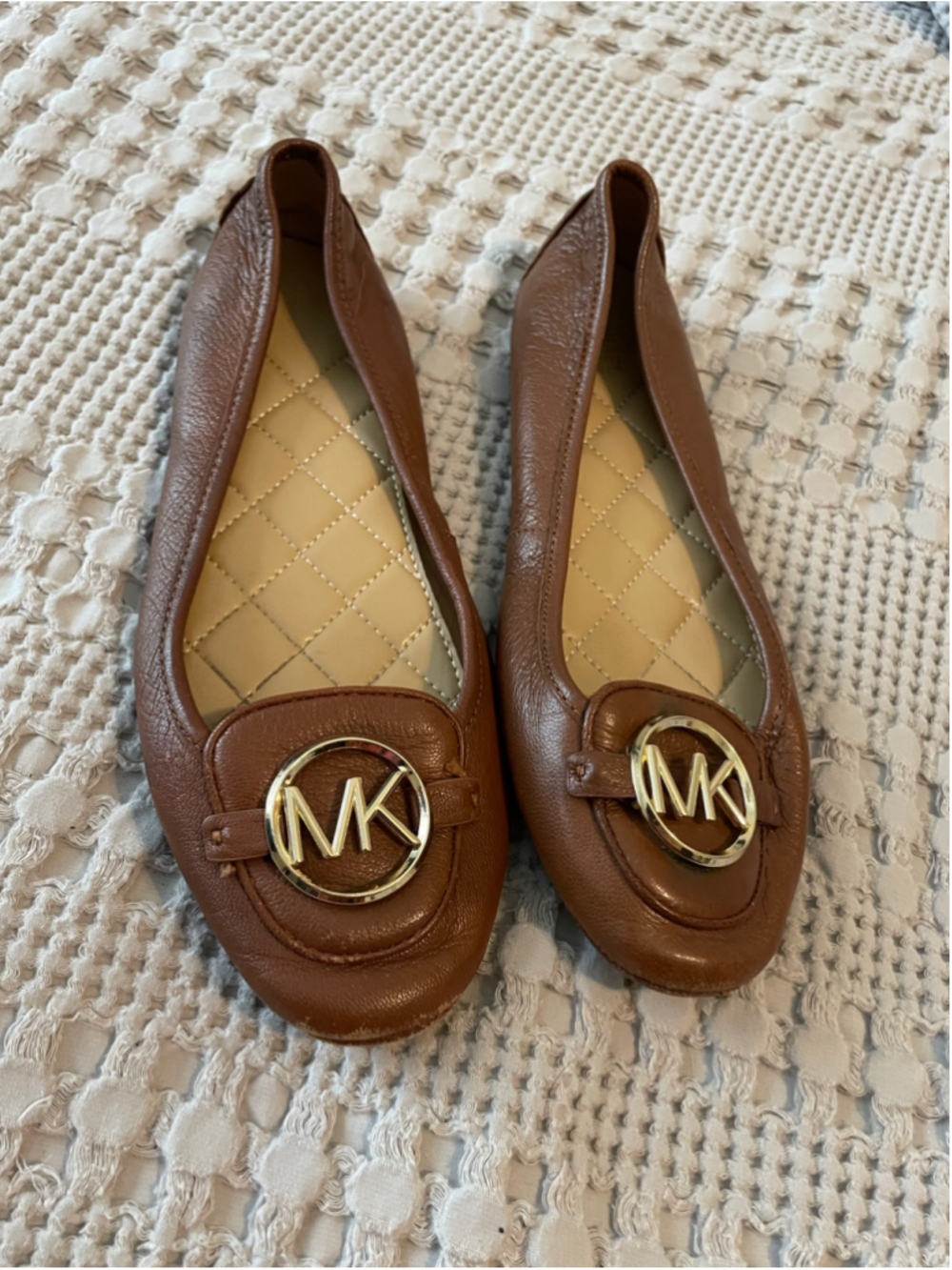 Michael Kors Brown Leather Quilted Flats loafers with Gold Logo sz 7.5